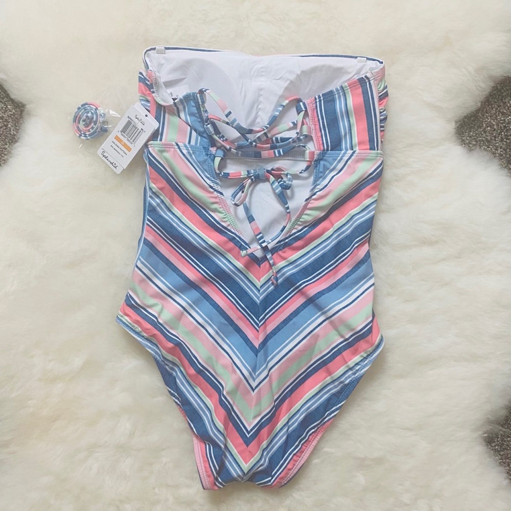 Splendid Holding Pattern 1-Piece Swimsuit - Picture 7 of 14